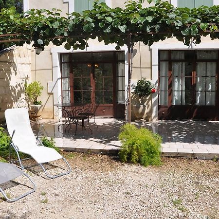 Gîte Du Mas Des Oliviers Mézoargues Extérieur photo