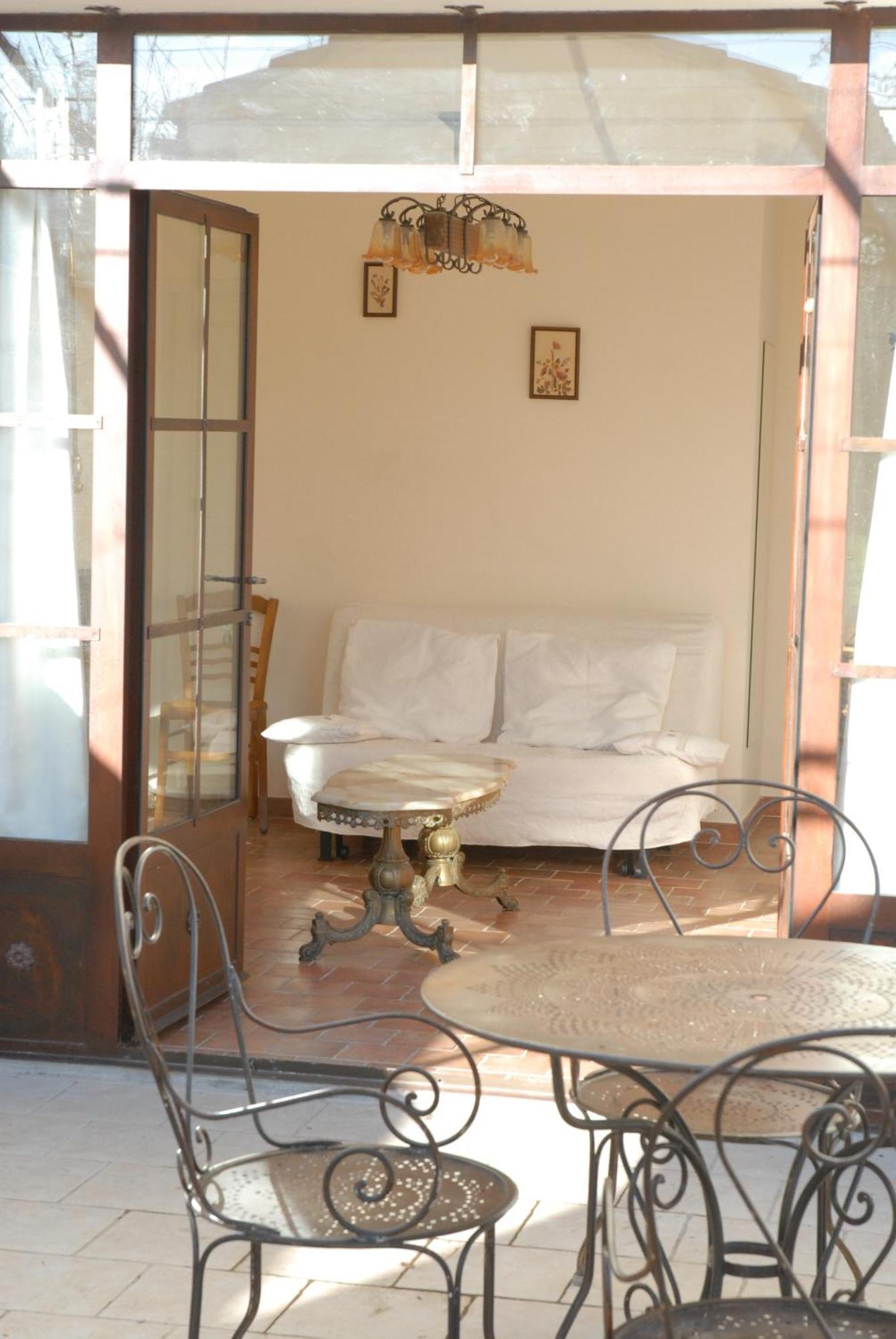 Gîte Du Mas Des Oliviers Mézoargues Extérieur photo